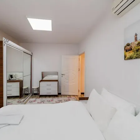Flat Near Markantalya Mall In Muratpasa Appartement *